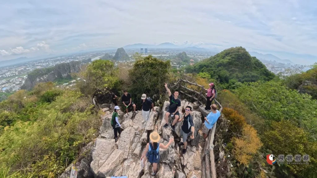 峴港五行山天路窄洞攻頂美景